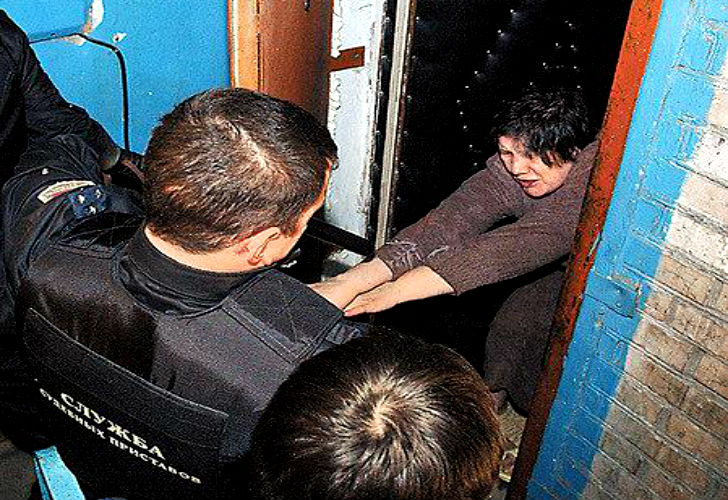 Забрать жену за долги под